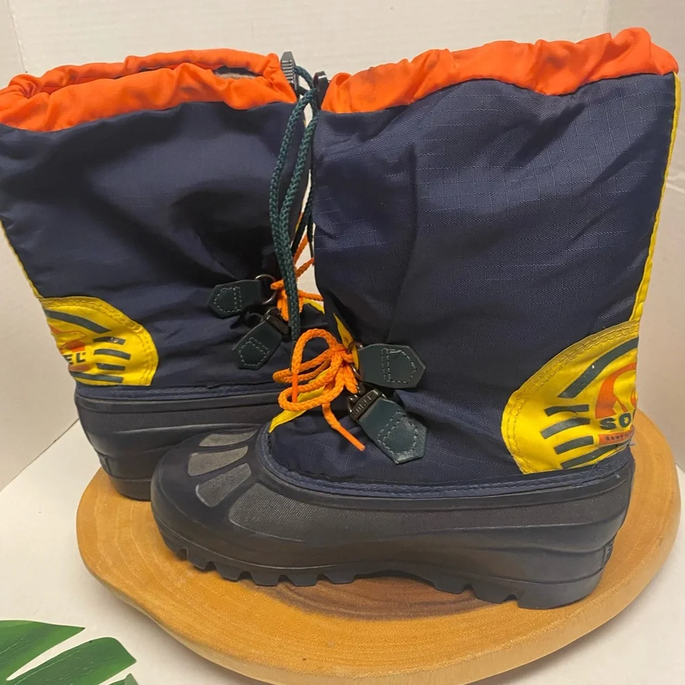 Sorel ReTRO 80’s 90’s Snow Boots Multi Color Lace Up